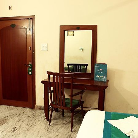 Oyo 1224 New Alipore Колката Екстер'єр фото